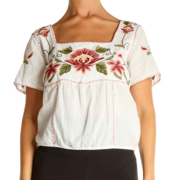 Abercrombie & Fitch Tops - NWT $68 Abercrombie & Fitch White Floral All Day Wear Blouse Cotton in XS!
